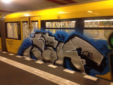 Graffiti Train - Photo by schachtratte - Fuak, U6 (2014)