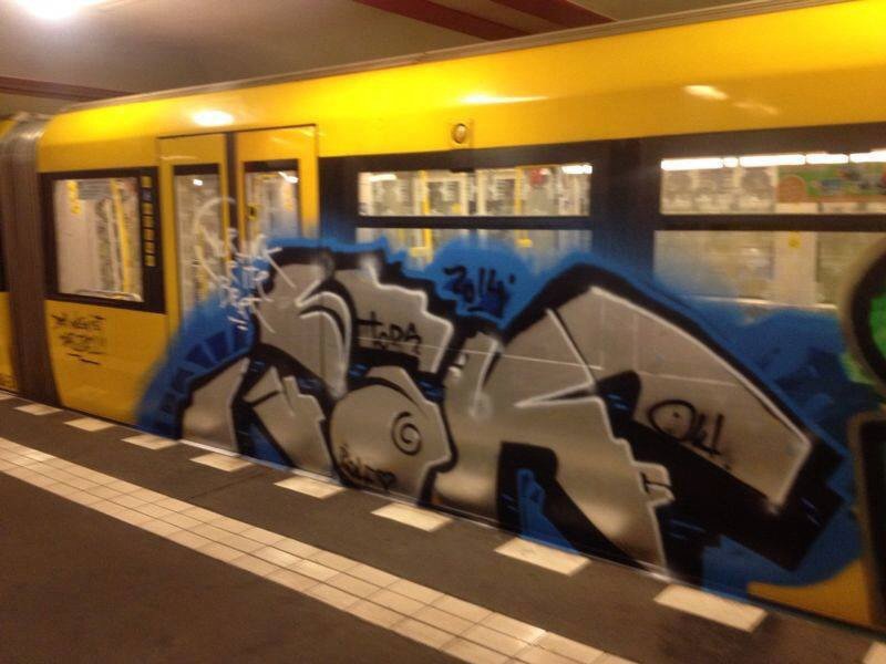 Graffiti Train - Photo by schachtratte - Fuak, U6 (2014)