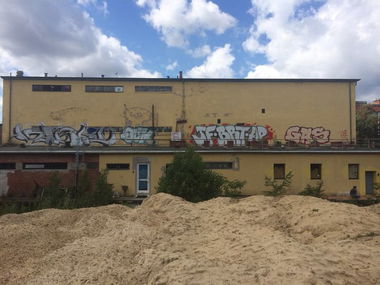 Graffiti Bombing - Photo by schachtratte - DIRTY, QUK, JF