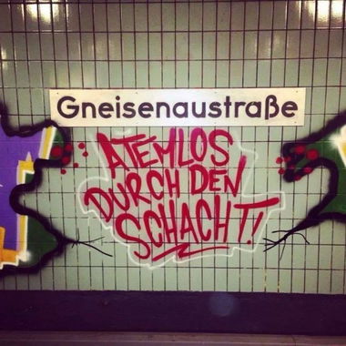 Graffiti Bombing - Photo by schachtratte - Atemlos (2014)