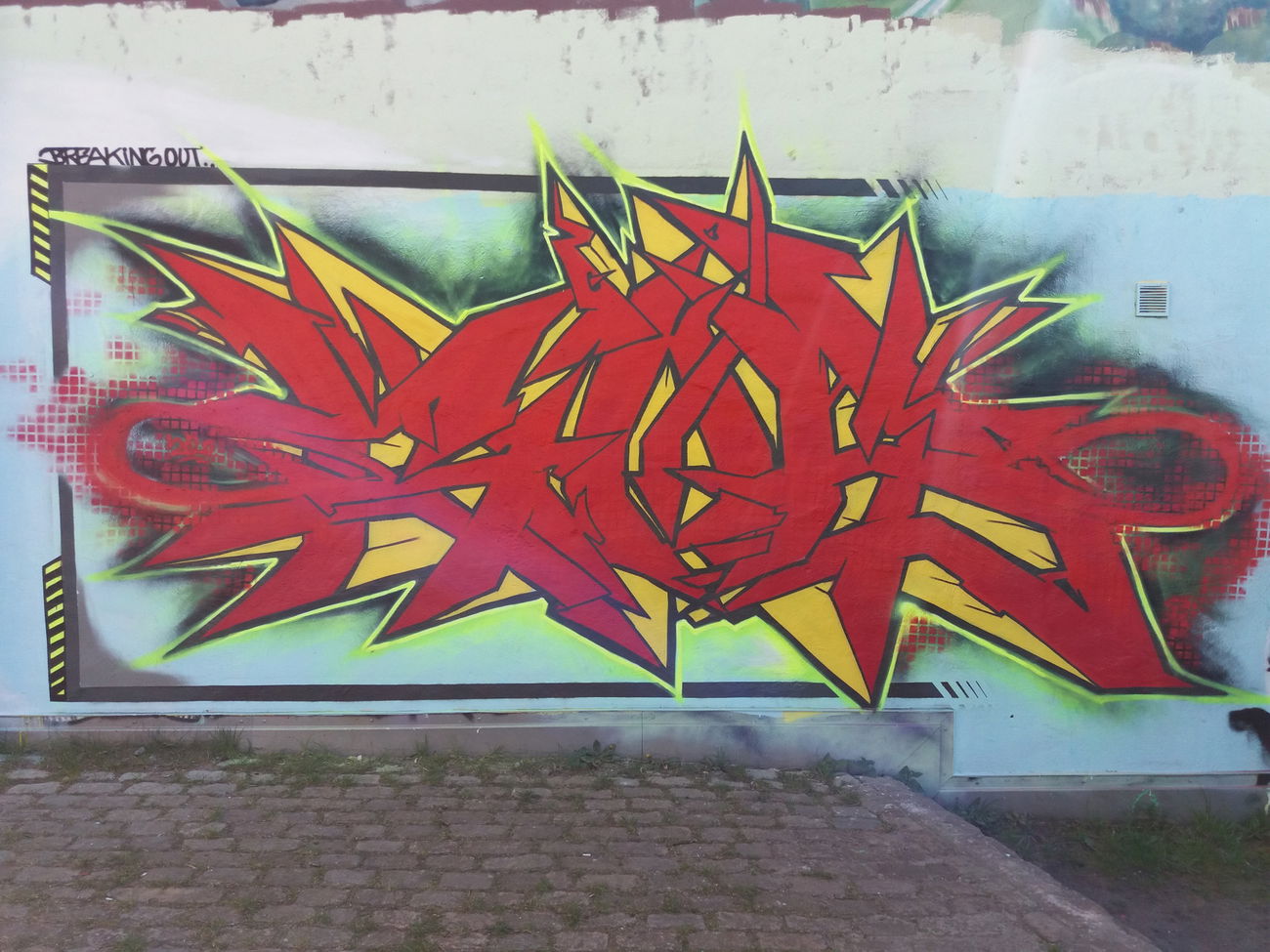 Graffiti Wall - Photo by schippmann (2020)