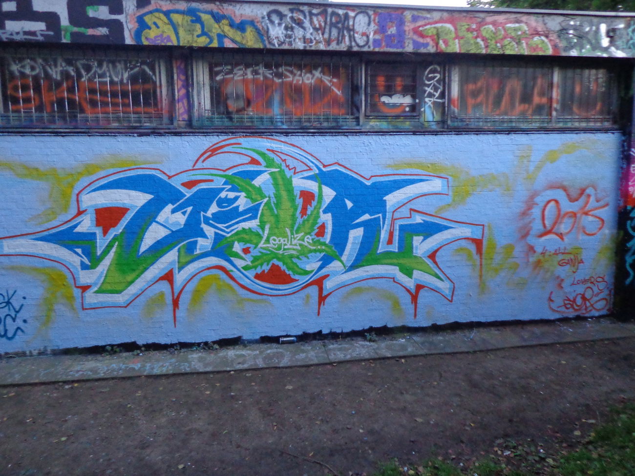 Graffiti Wall - Photo by schippmann - Legalize, it, NOW (2015)