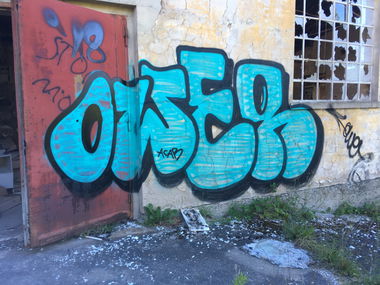 Graffiti Wall - Photo by schmierfink - ower