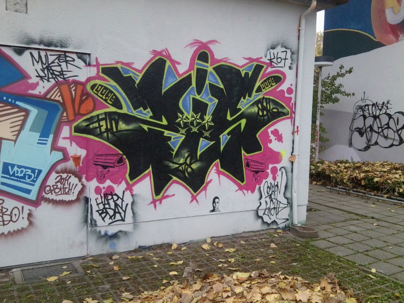 Graffiti in Weiden - Photo by schmierfink - zis, ekc, sbk (2011)
