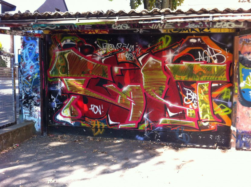 Graffiti in Weiden - Photo by schmierfink - fast, juz, legal (2013)