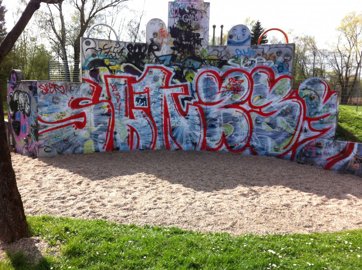 Graffiti in Weiden - Photo by schmierfink - sylek, done, slk (2014)