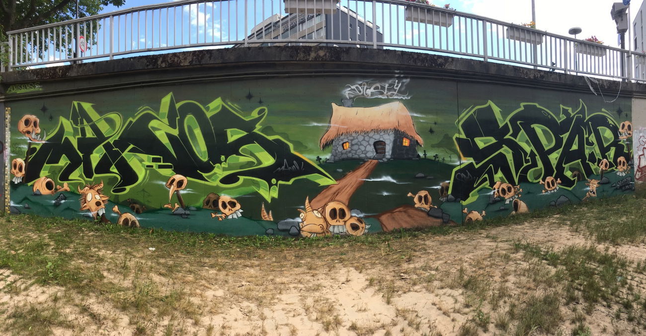 Graffiti Wall - Photo by schmierfink - manos, spar, 865 (2018)