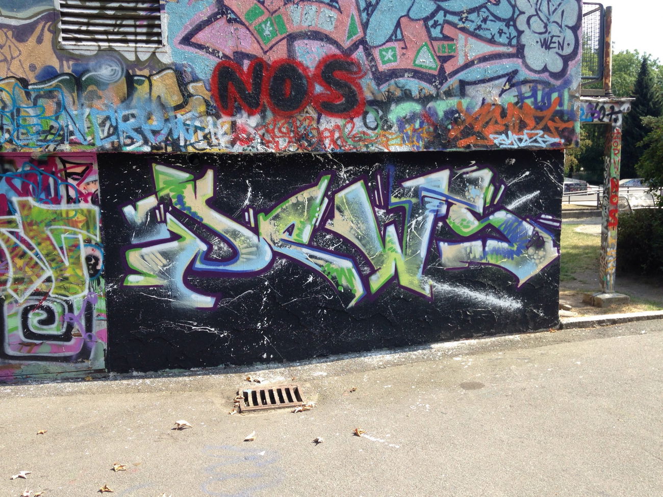 Graffiti in Deutschland - Photo by schmierfink - dews, hall, juz (2015)