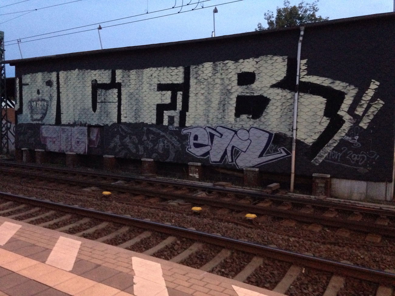 Graffiti Photo by schmierfink - evil, cfb, bahnhof