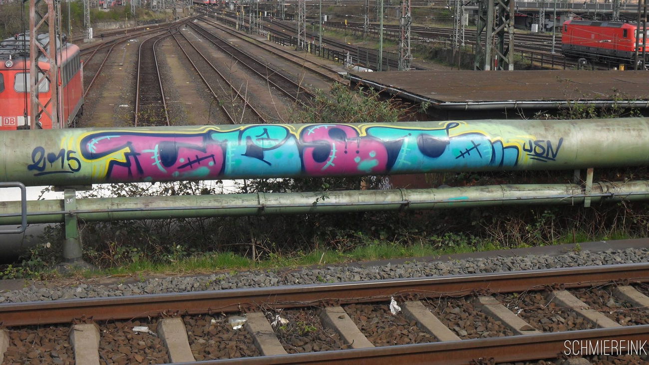 Graffiti Bombing - Photo by schmierfink1 - test, frankfurt