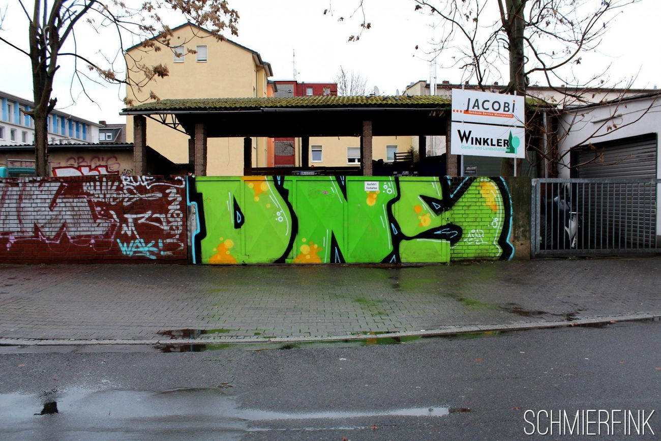 Graffiti Bombing - Photo by schmierfink1 - dns, frankfurt