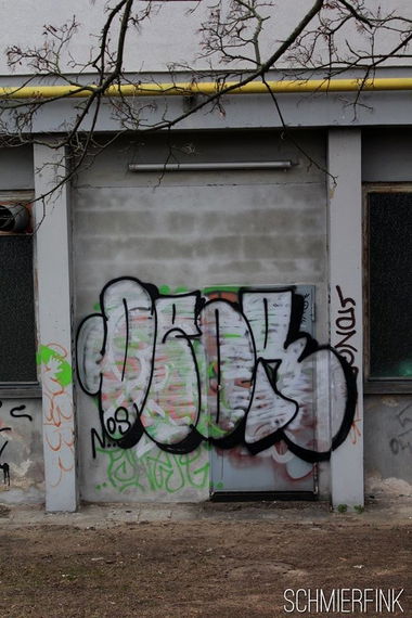 Graffiti Bombing - Photo by schmierfink1 - deor, darmstadt