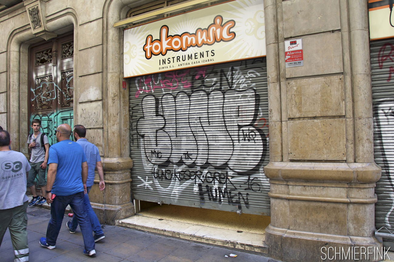 Graffiti Bombing - Photo by schmierfink1 - barcelona, spanien