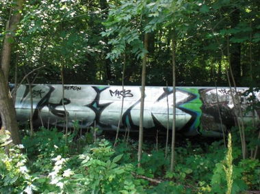 Graffiti Bombing - Photo by schmierfinken - 31K, UHV, MRB