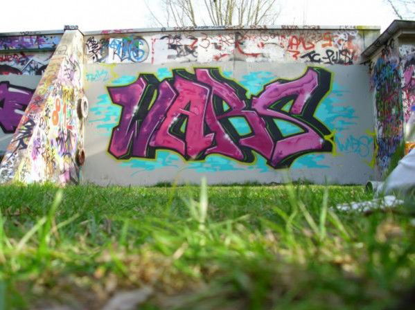 Graffiti Wall - Photo by schmierfinken - hamburg, wars, dusk