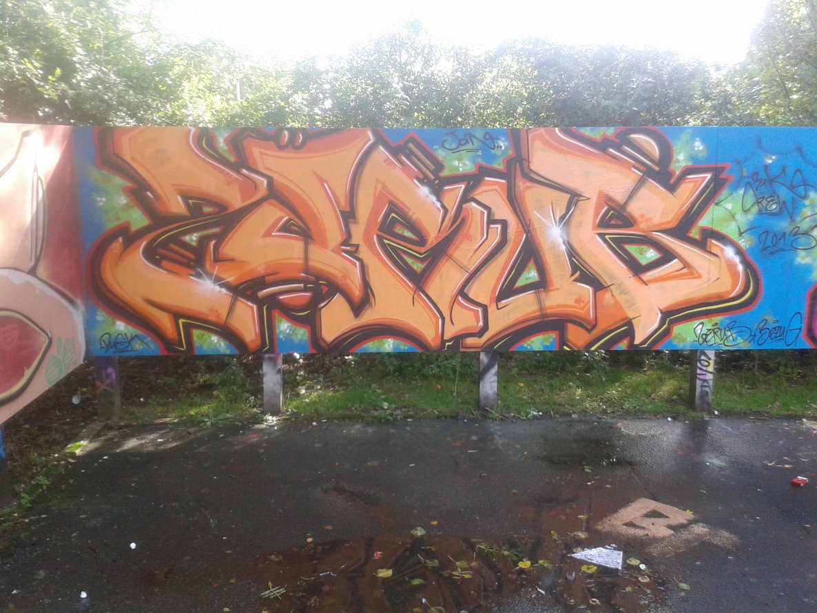 Graffiti Wall - Photo by schmierfinken - 31K, ZIRKUS, HUCK