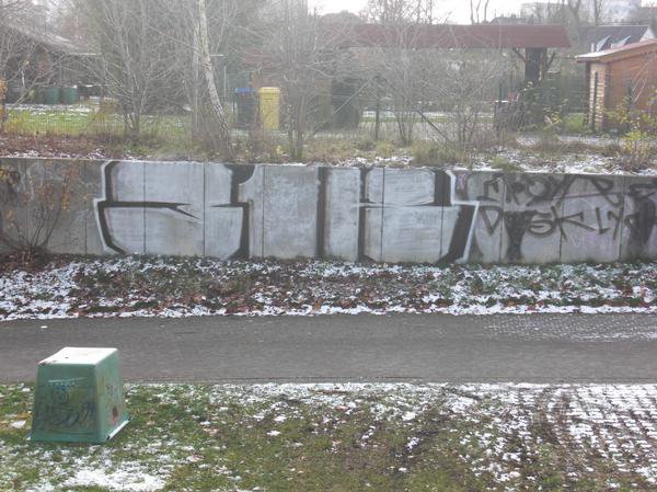 Graffiti Bombing - Photo by schmierfinken - Joinr, Dusk, Zirkus