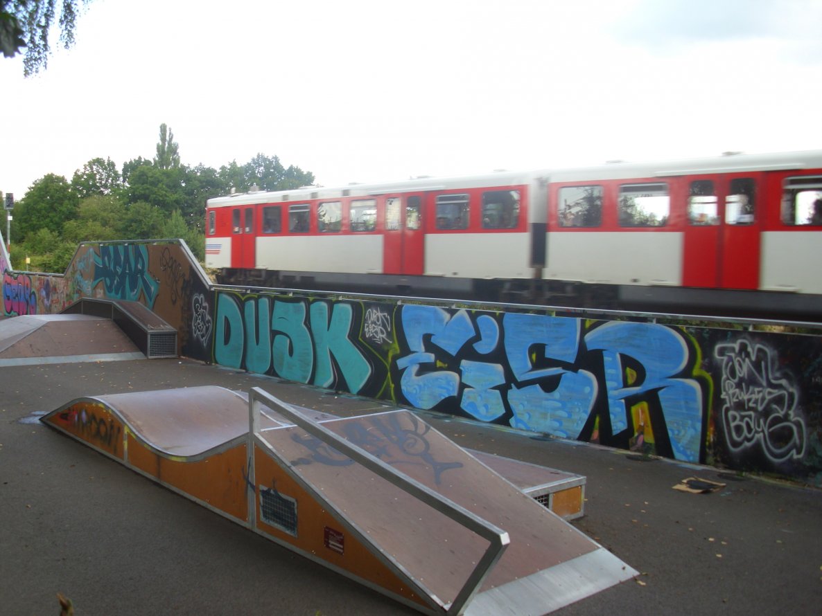 Graffiti Wall - Photo by schmierfinken - DUSK, EISR, 31K (2014)