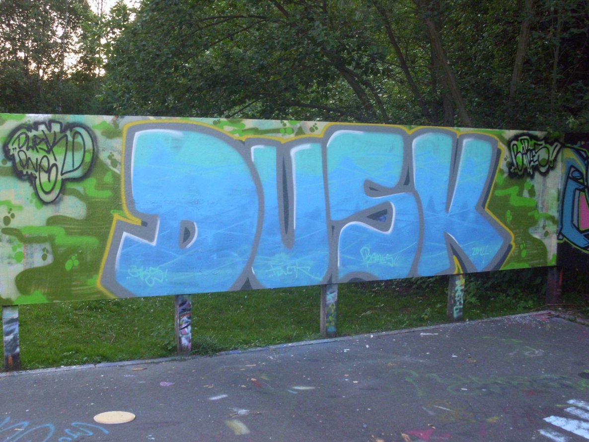 Graffiti Bombing - Photo by schmierfinken - DUSK, 31K (2014)