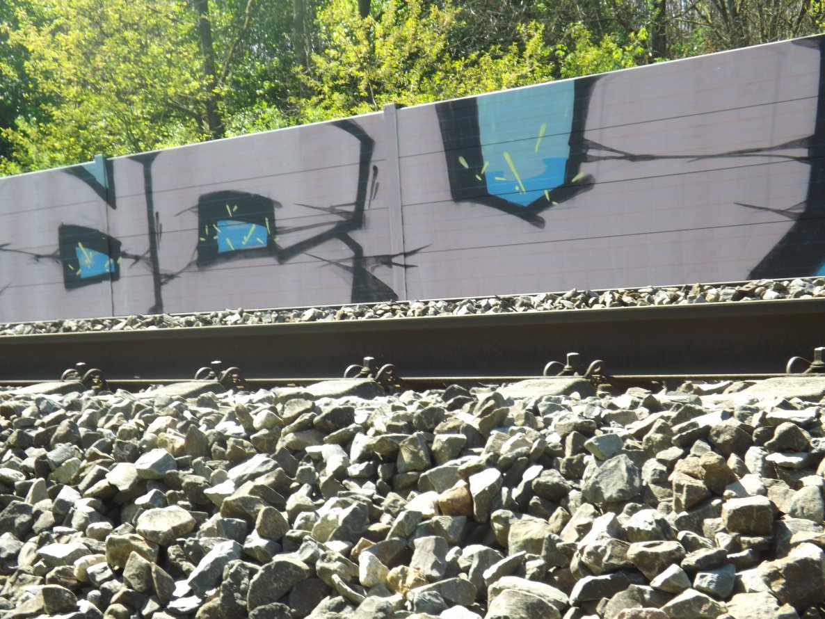 Graffiti Wall - Photo by schwarzanabu - dcv