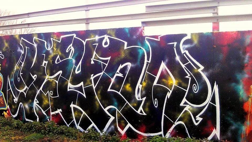 Graffiti Wall - Photo by schwarzanabu - kasino