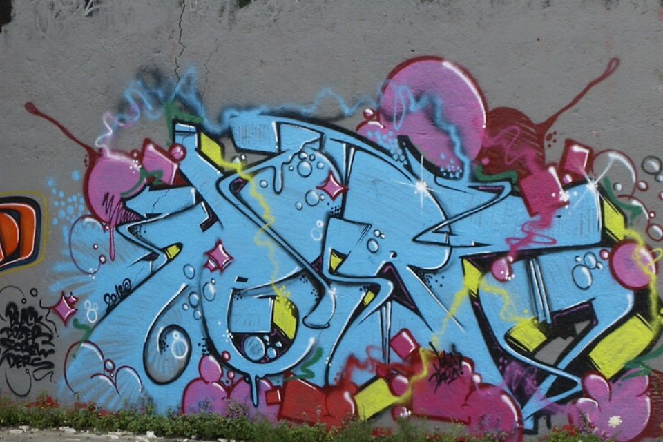 Graffiti Wall - Photo by schwarzanabu - Herz