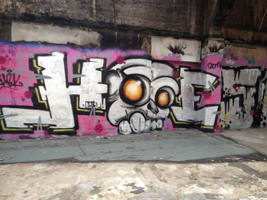 Graffiti Bombing - Photo by schwarzanabu - Hoe