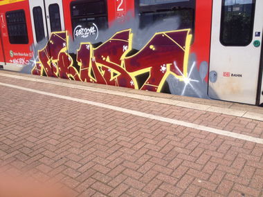 Graffiti Train - Photo by schwarzanabu - Frust
