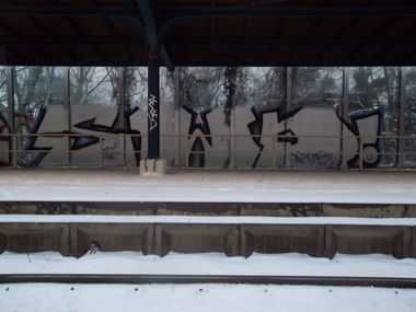 Graffiti Bombing in Potsdam - Photo by schwarzerpeter - paet, ital, hios (2012)