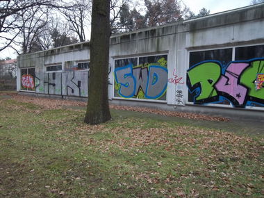Graffiti Bombing in Potsdam - Photo by schwarzerpeter - paet, swd (2011)