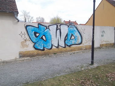 Graffiti Bombing in Potsdam - Photo by schwarzerpeter - hios, swd (2013)