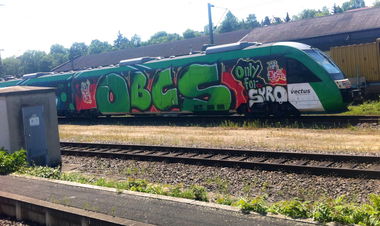 Graffiti Train - Photo by scoobydoo - OBC, OBCS, Crew (2014)