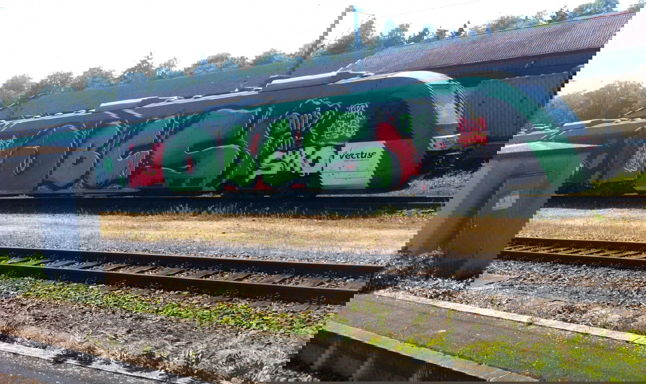 Graffiti Train - Photo by scoobydoo - OBC, OBCS, Crew (2014)