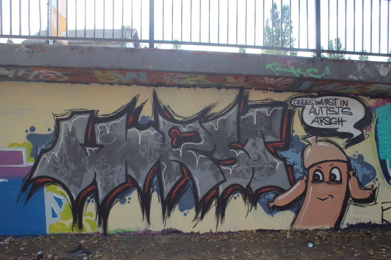 Graffiti Wall - Photo by scoobydoo - Wurst, Ktoon