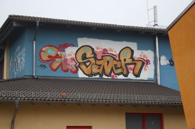 Graffiti Wall - Photo by scoobydoo - Sader, SMR