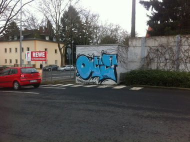 Graffiti Wall in Wiesbaden - Photo by scoobydoo - Olee (2015)