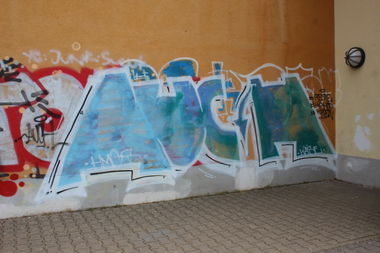 Graffiti Wall in Rheingau-Taunus-Kreis - Photo by scoobydoo - Auch, HMG (2015)