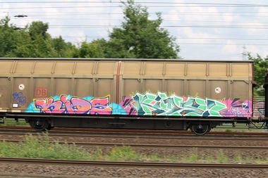Graffiti Train in Hamburg - Photo by sdabfoe - kids