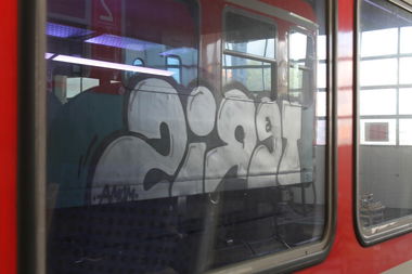 Graffiti Train - Photo by sdabfoe - teris, obk, mdma