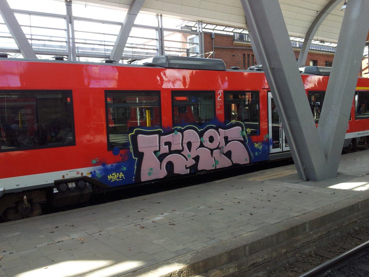 Graffiti Train in Kiel - Photo by sdabfoe - teris, obk, mdma (2013)