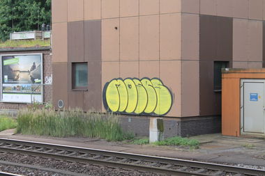 Graffiti Bombing in Hamburg - Photo by sdabfoe - moses, tm, topsprayer