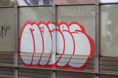 Graffiti Bombing in Hannover - Photo by sdabfoe - moses, topsprayer, tm