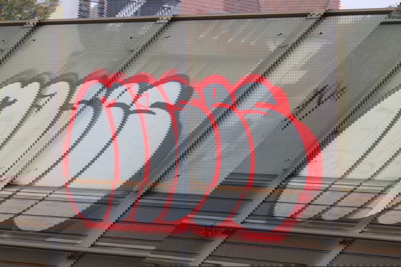 Graffiti Bombing in Hannover - Photo by sdabfoe - moses, topsprayer, tm