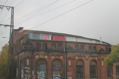 Graffiti Bombing in Hannover - Photo by sdabfoe - moses, taps, wars