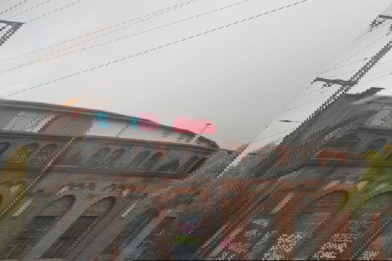 Graffiti Bombing in Hannover - Photo by sdabfoe - moses, taps, wars