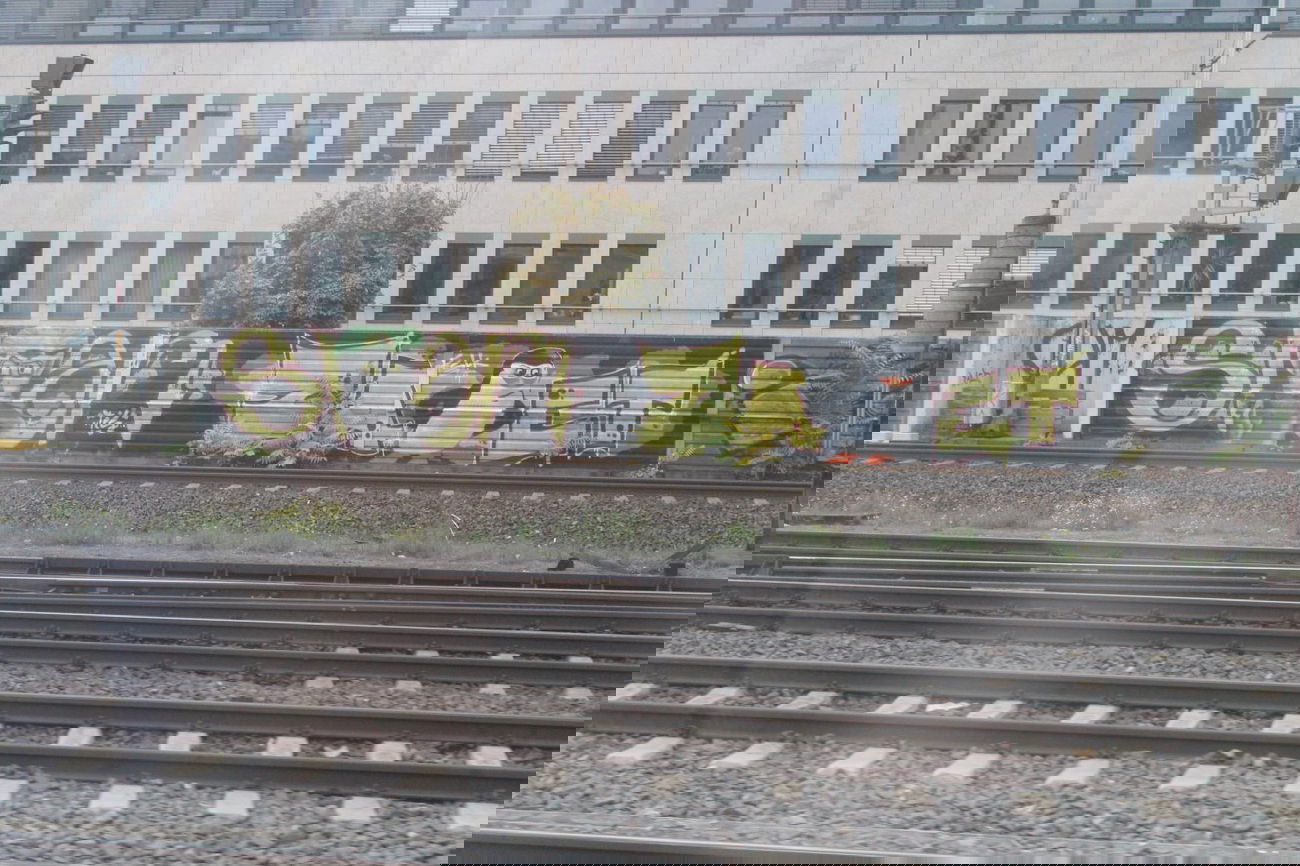 Graffiti Bombing in Hannover - Photo by sdabfoe - slam, tcs, zaet