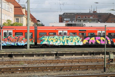 Graffiti Train in Hannover - Photo by sdabfoe - nomor, 180 (2013)