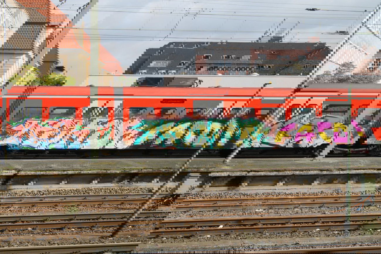 Graffiti Train in Hannover - Photo by sdabfoe - nomor, 180 (2013)