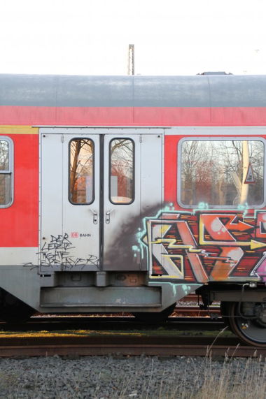 Graffiti Train in Kiel - Photo by sdabfoe (2013)