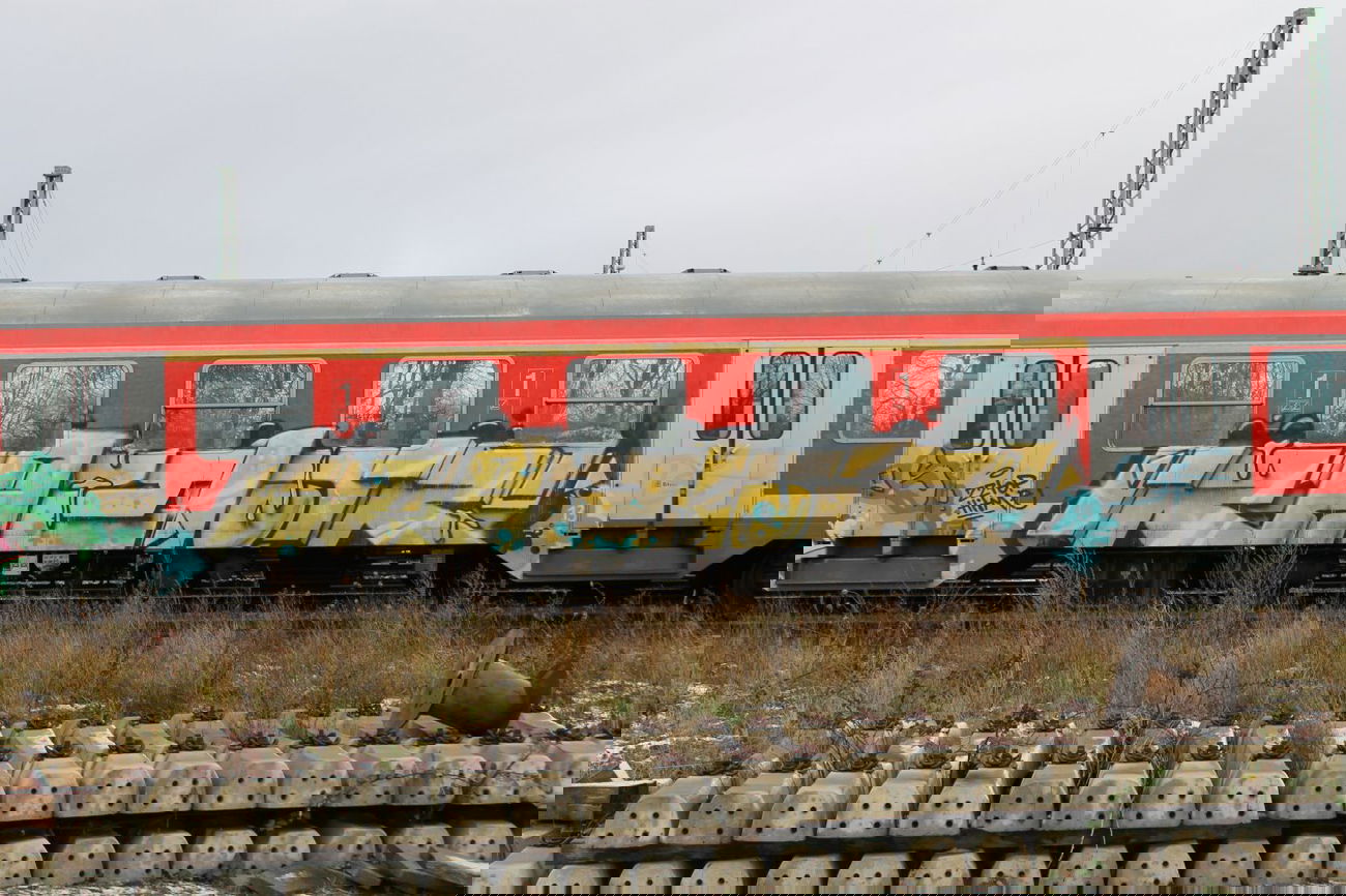 Graffiti Train in Kiel - Photo by sdabfoe - razor, cos (2013)
